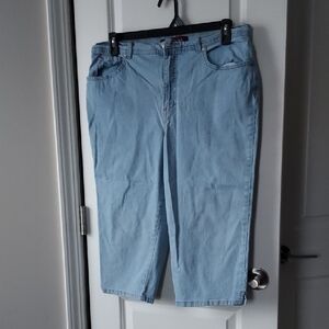 Gloria Vanderbilt Light Blue Denim Jeans 16